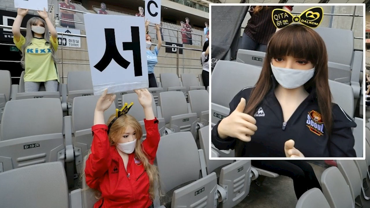 Na korejském fotbale vyřešili zákaz fanoušků originálně - fandily silikonové panny Na korejském fotbale vyřešili zákaz fanoušků originálně - fandily silikonové panny